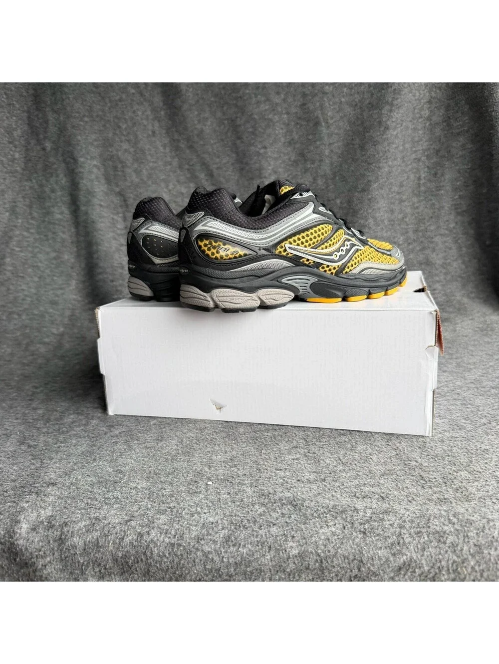Saucony ProGrid Omni 9 Shoes Mens Size 9 Gold Carbon Running Sneakers S70739-66